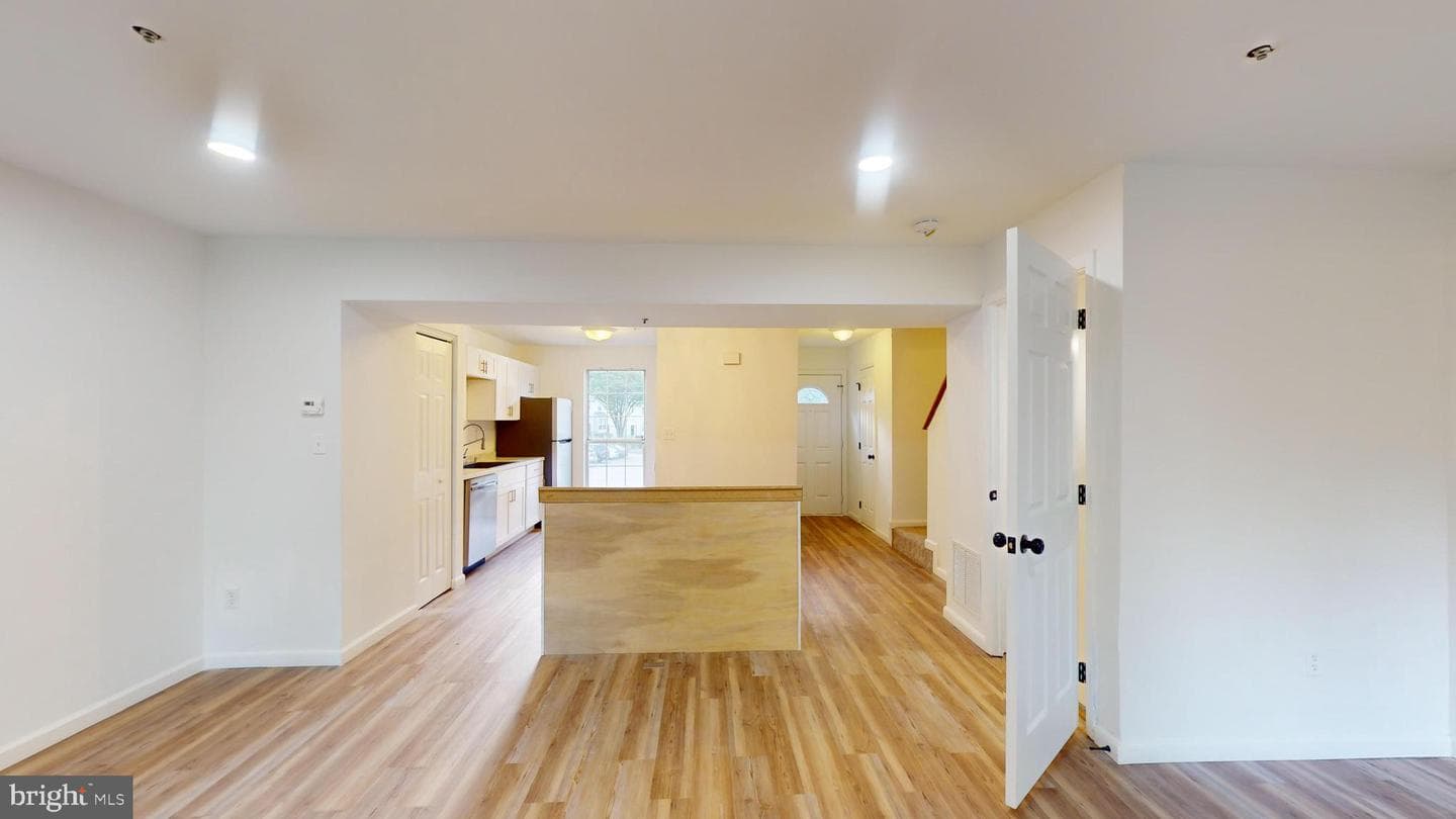 1038 Karen Boulevard photo 18