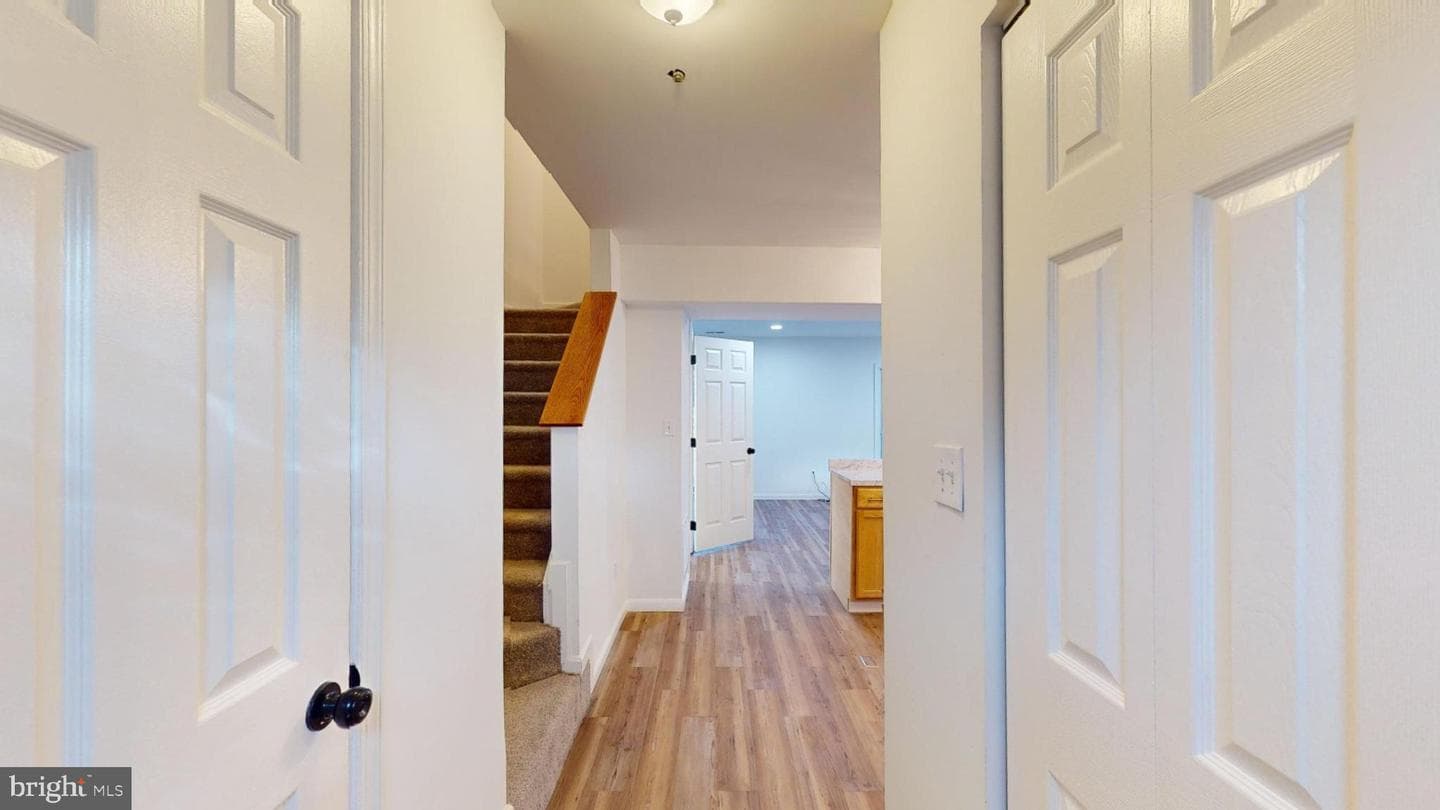 1038 Karen Boulevard photo 4