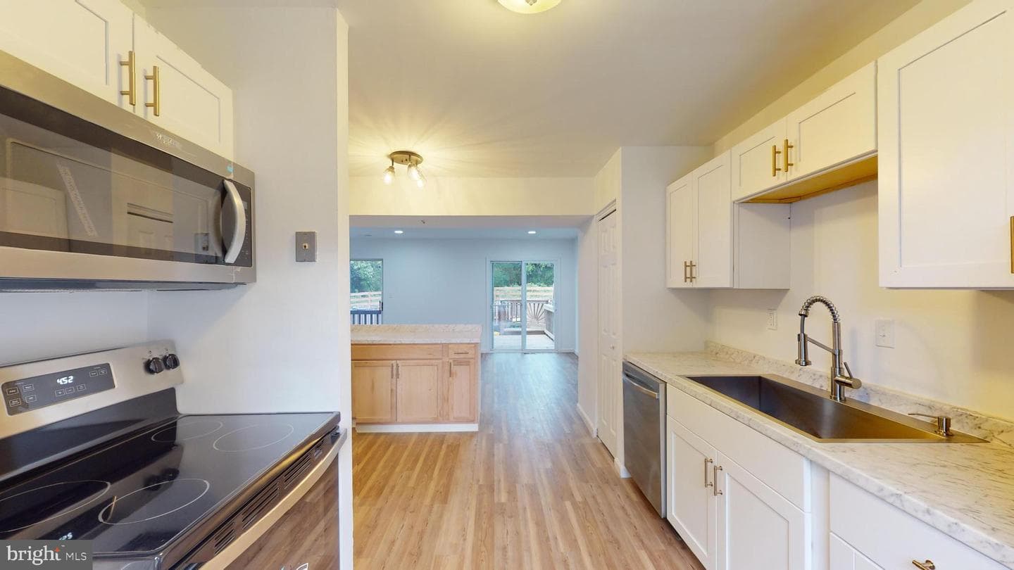 1038 Karen Boulevard photo 6