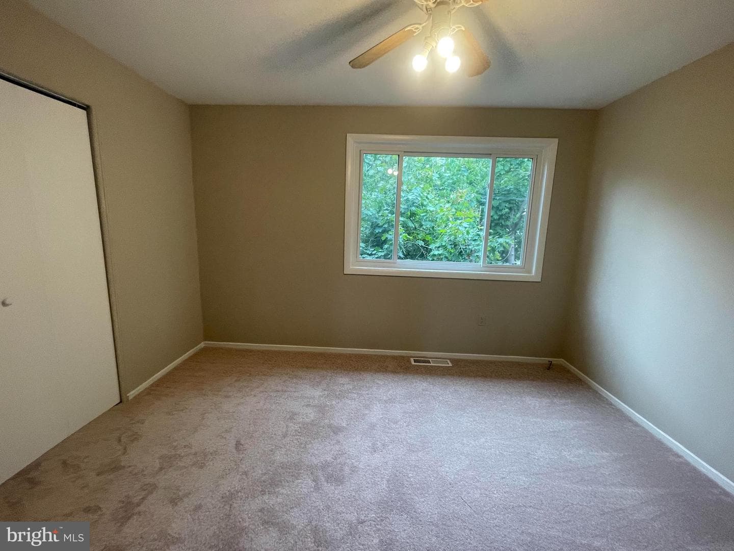 1102 Westview Terrace photo 15