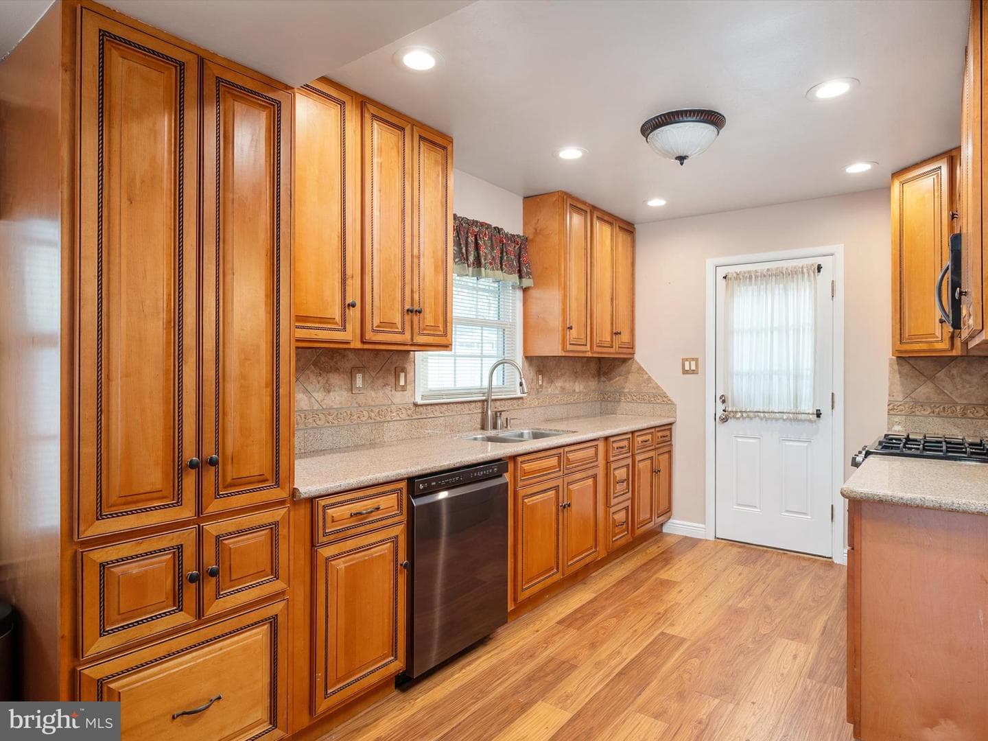 15587 Peach Walker Drive photo 18