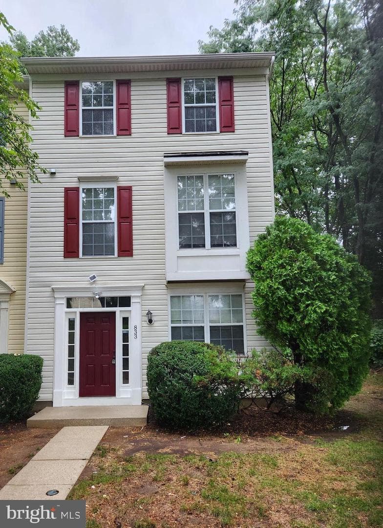 833 English Chestnut Drive photo 1