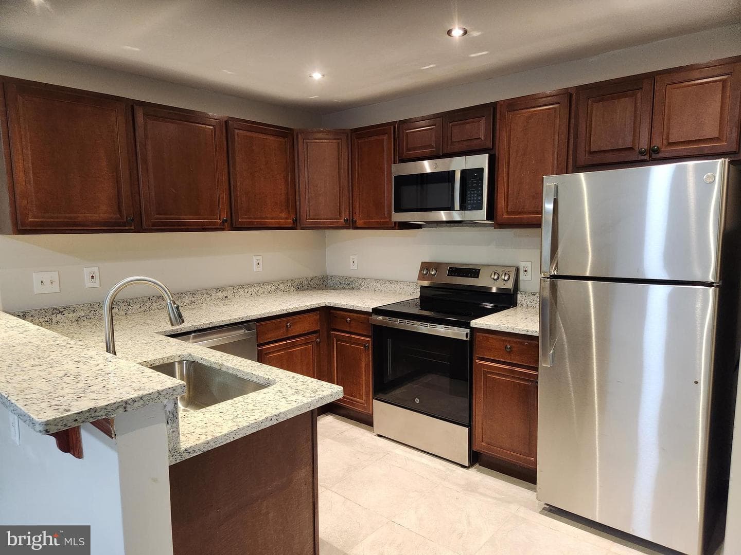 833 English Chestnut Drive photo 15
