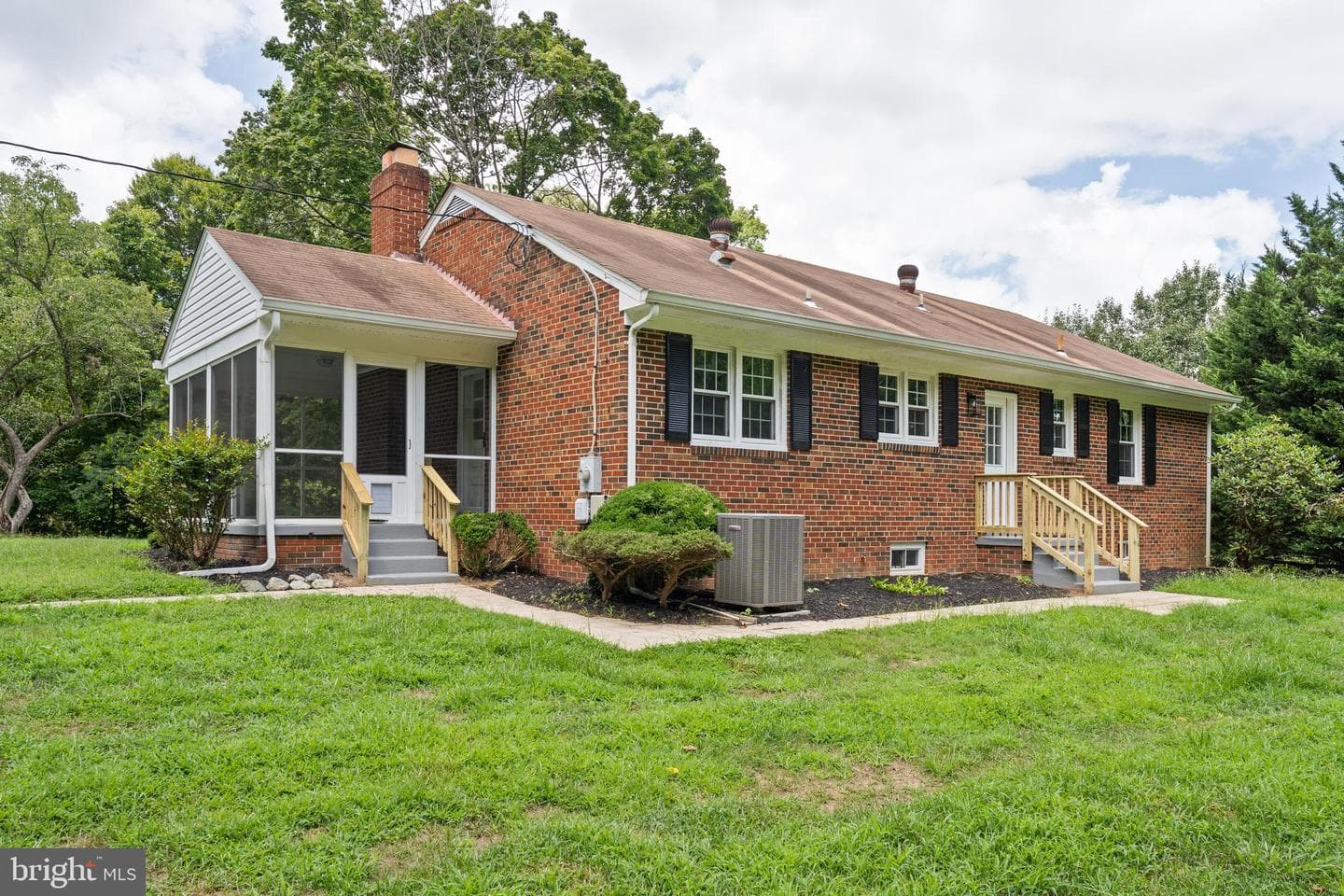 16007 Tanyard Road photo 10