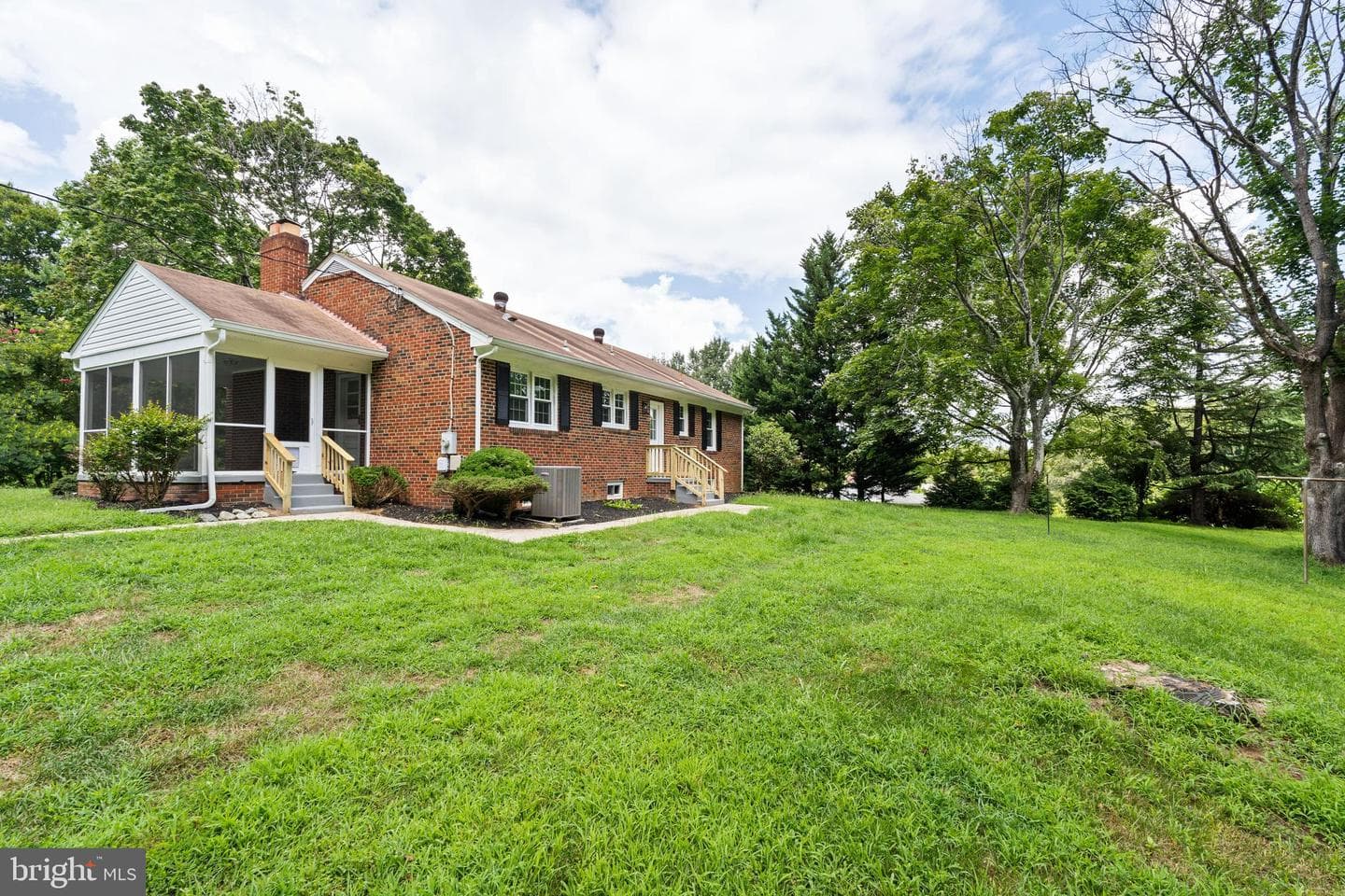 16007 Tanyard Road photo 11