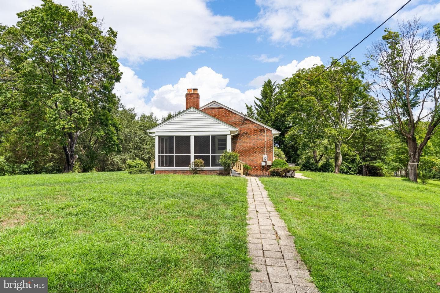 16007 Tanyard Road photo 2