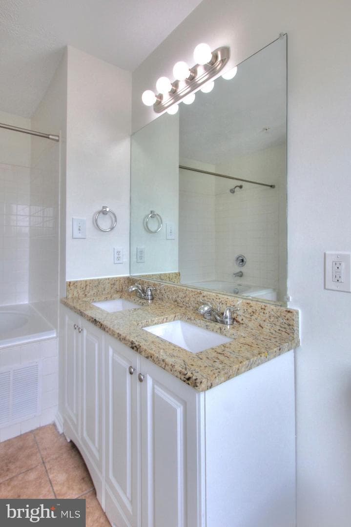 12807 Village Square Road photo 33