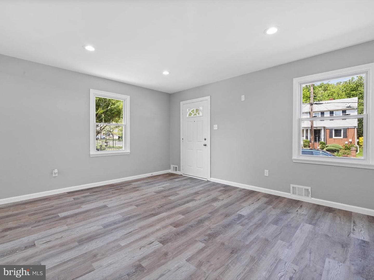 4530 Akron Street photo 11