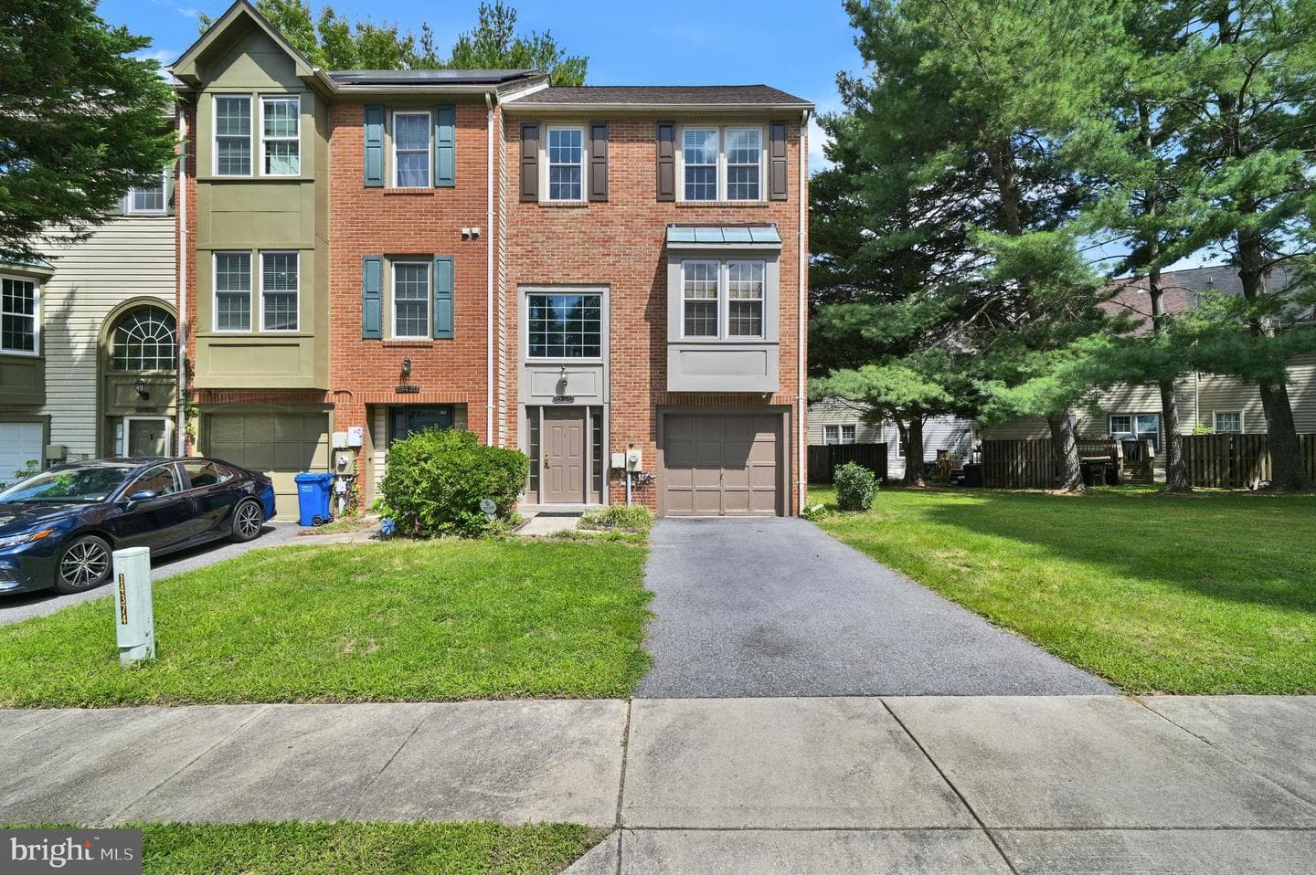 16428 Pleasant Hill Court photo 2