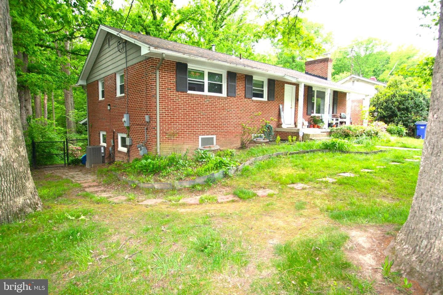 9206 Saint Andrews Place photo 4