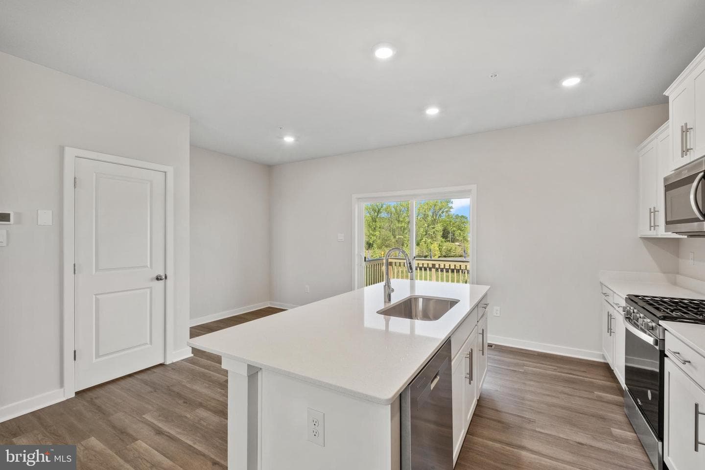 7535 Golden Halls Terrace photo 6