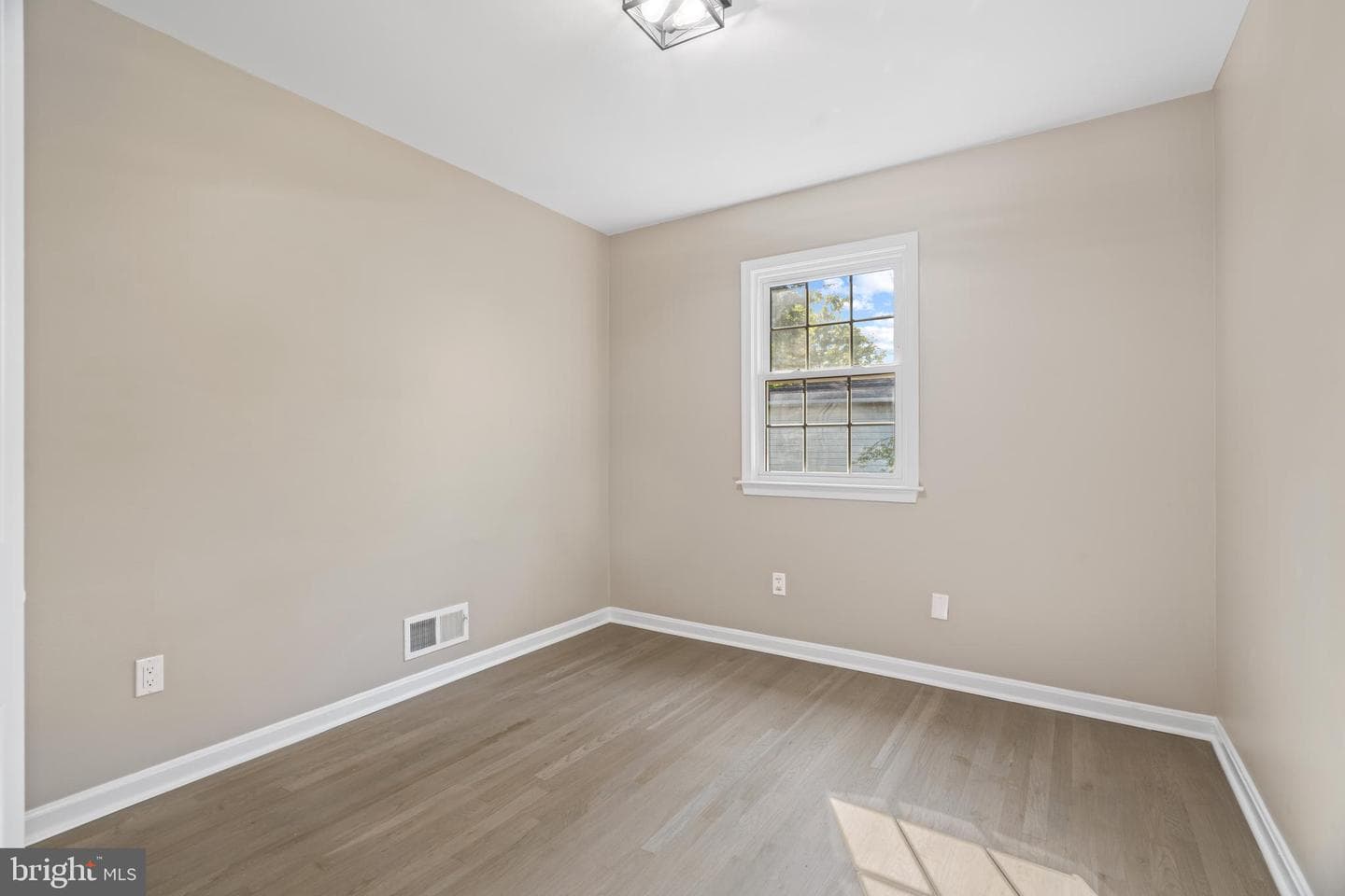 12301 Asbury Drive photo 17