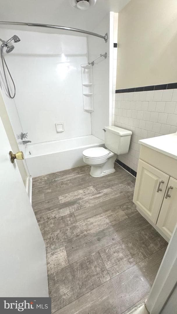 4407 Romlon Street #101 photo 6