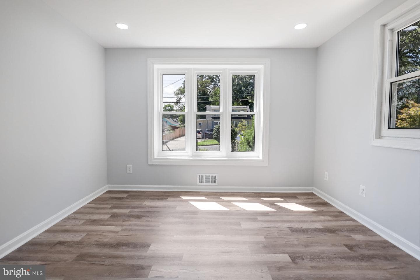 6312 Powhatan Street photo 7