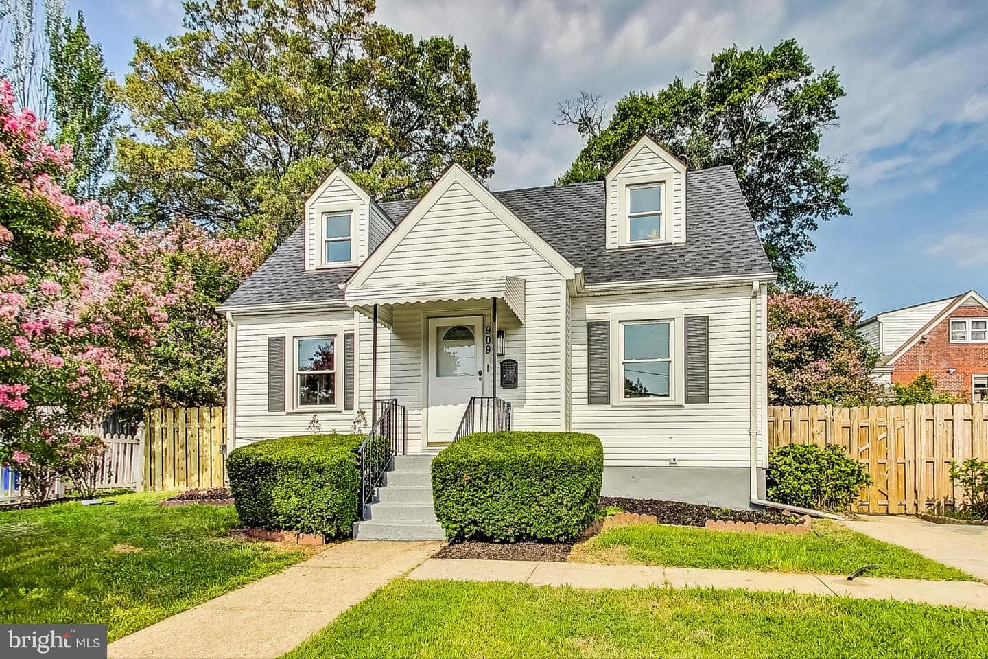 909 Nichols Drive photo 27