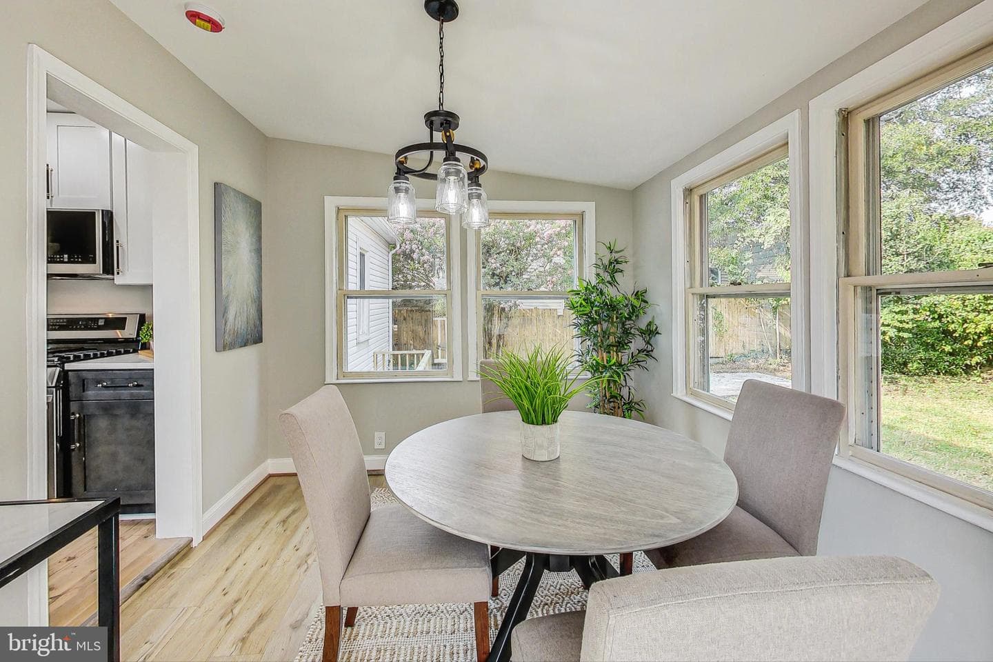 909 Nichols Drive photo 6