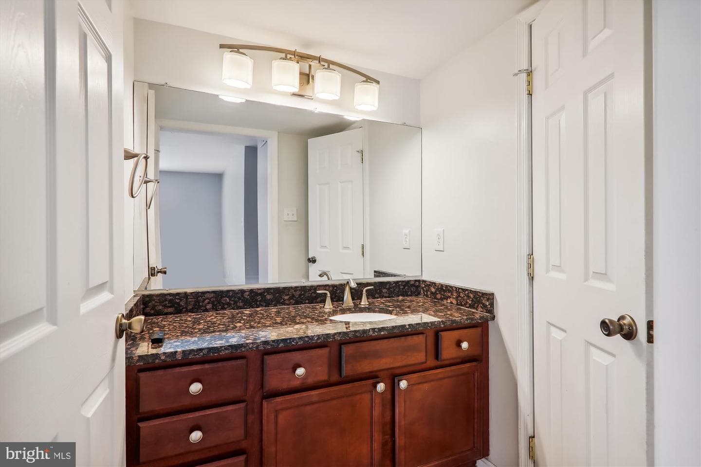 10218 Prince Place #10-T5 photo 13