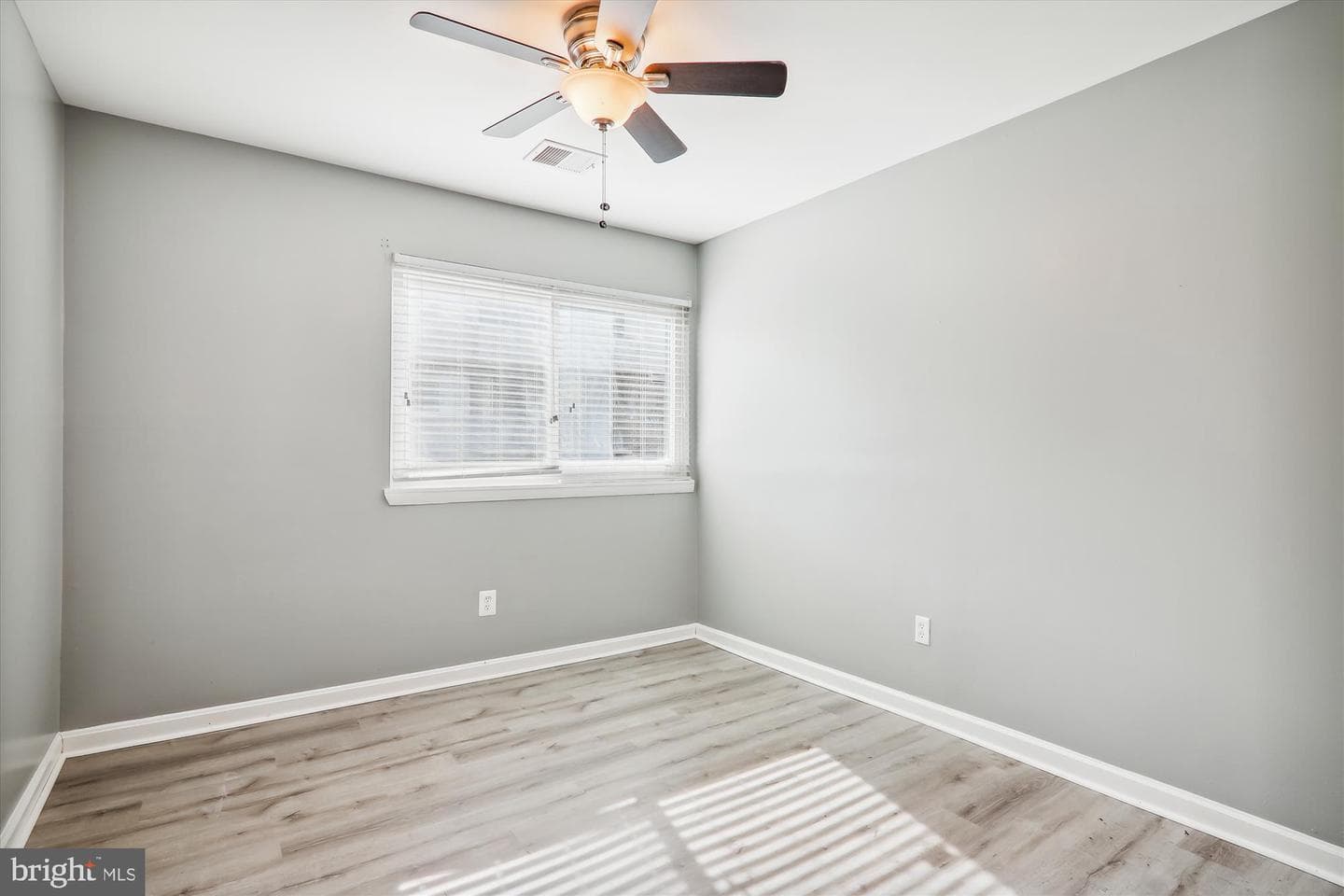 10218 Prince Place #10-T5 photo 16
