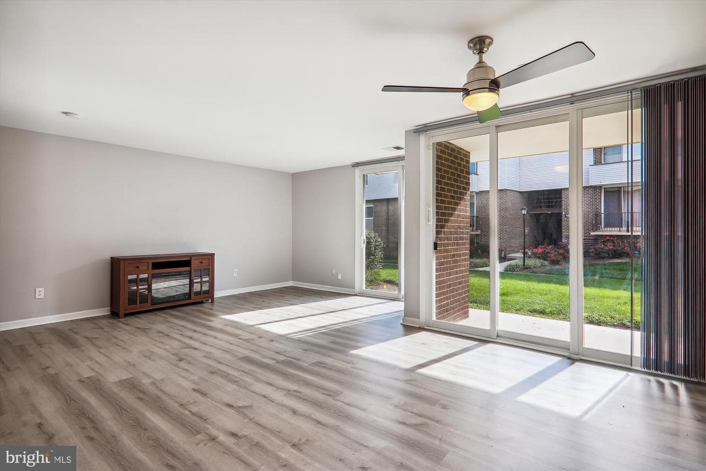 10218 Prince Place #10-T5 photo 6