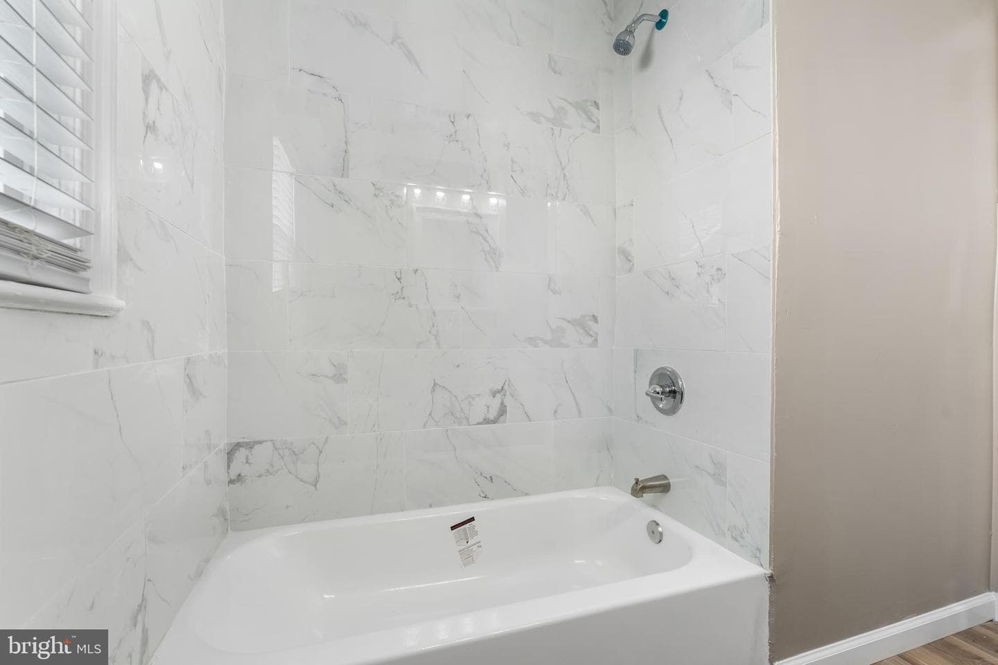 6321 Foster Street photo 19