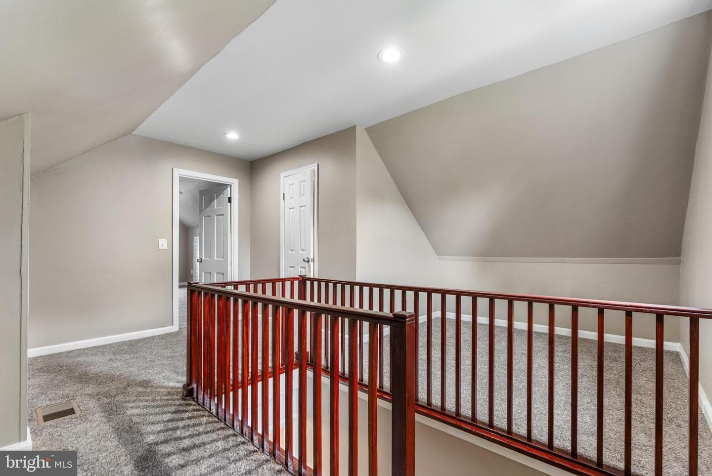 6321 Foster Street photo 23