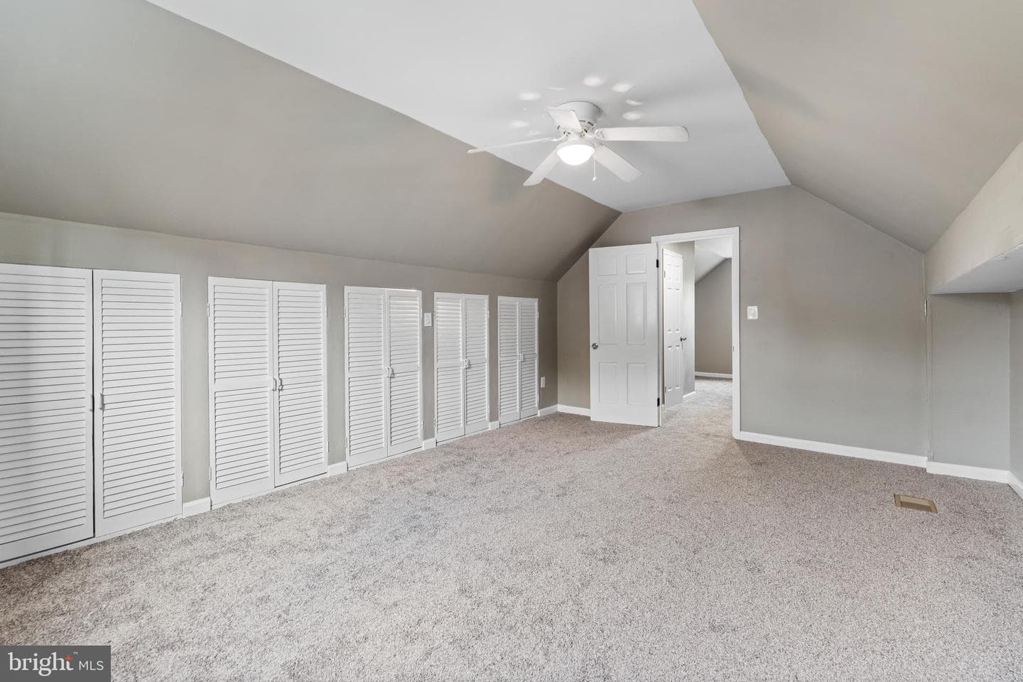 6321 Foster Street photo 30