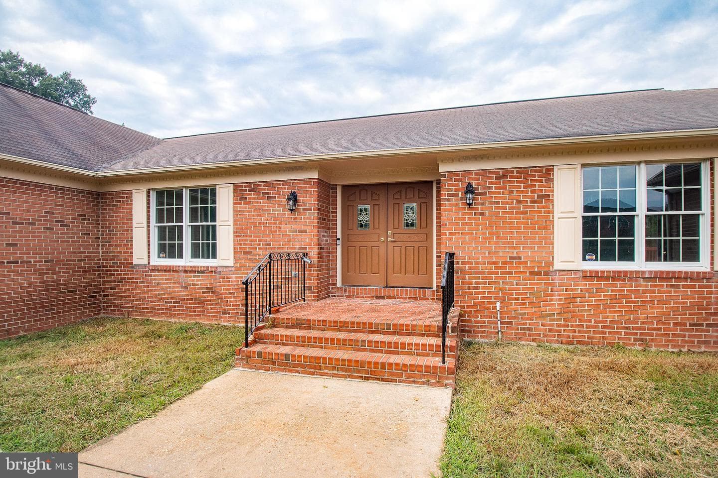 909 Amer Drive photo 2