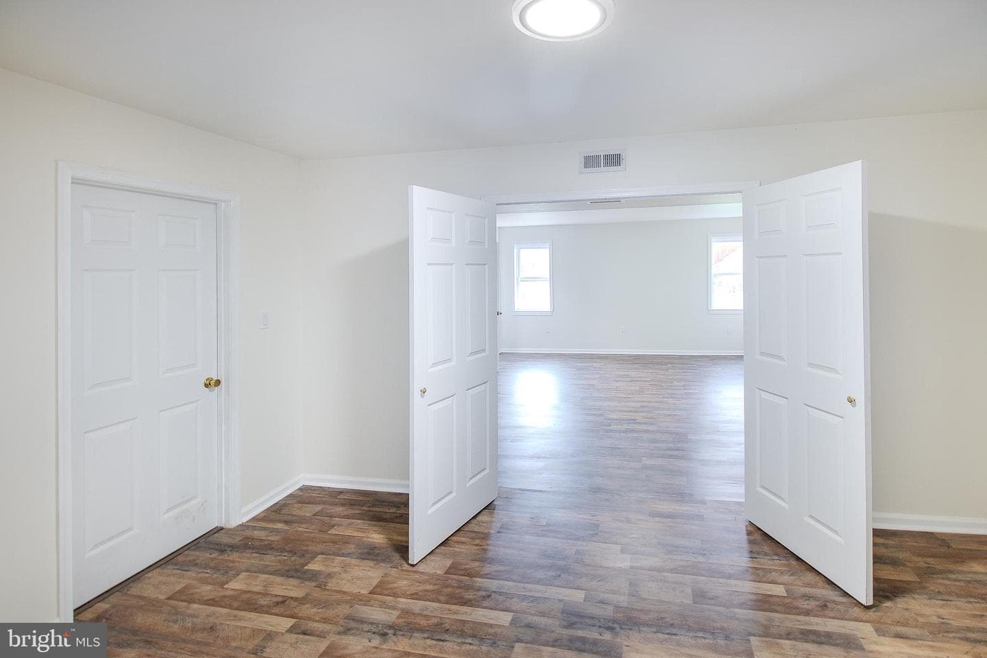 909 Amer Drive photo 37