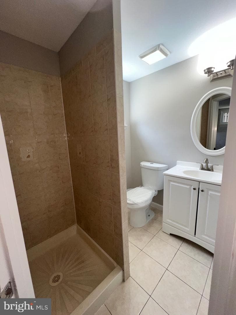7112 Adelphi Road photo 26