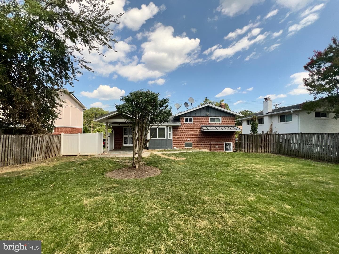 7112 Adelphi Road photo 30