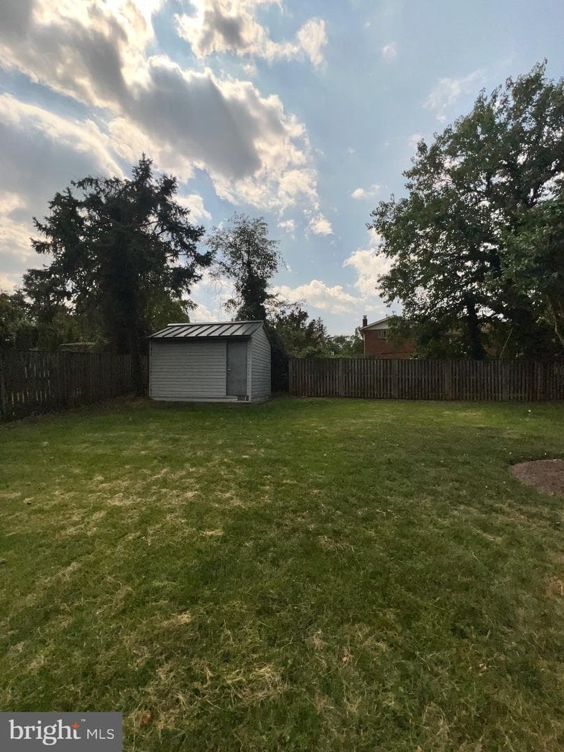 7112 Adelphi Road photo 31