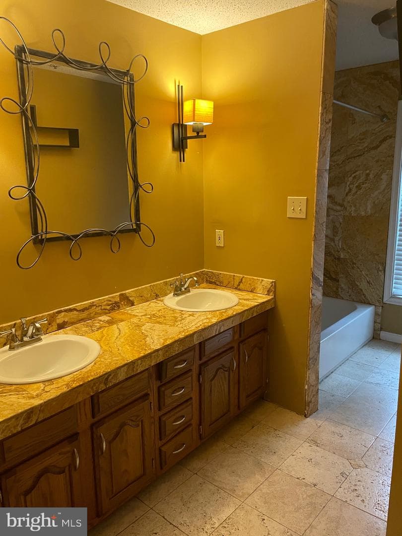8405 Hardwick Court photo 23