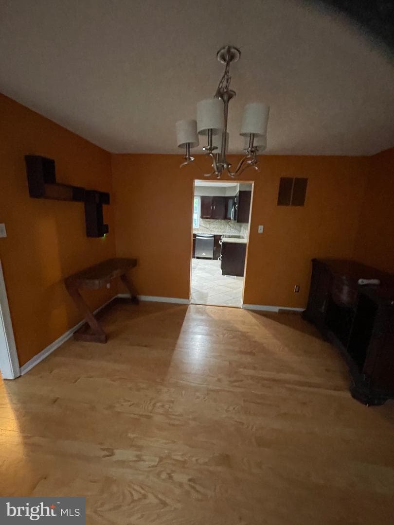 8405 Hardwick Court photo 4