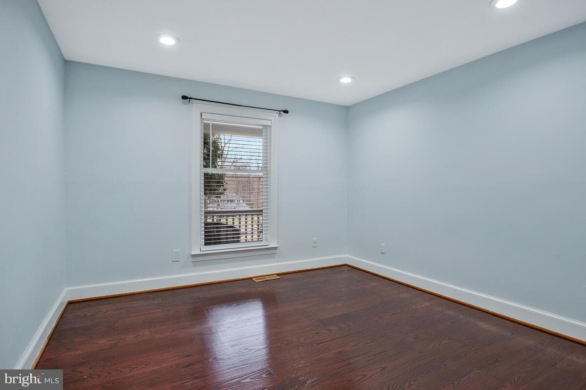 16812 Queen Anne Road photo 25