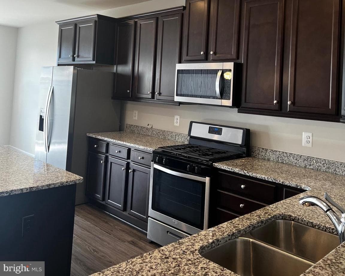 3507 Gentle Breeze Drive photo 4