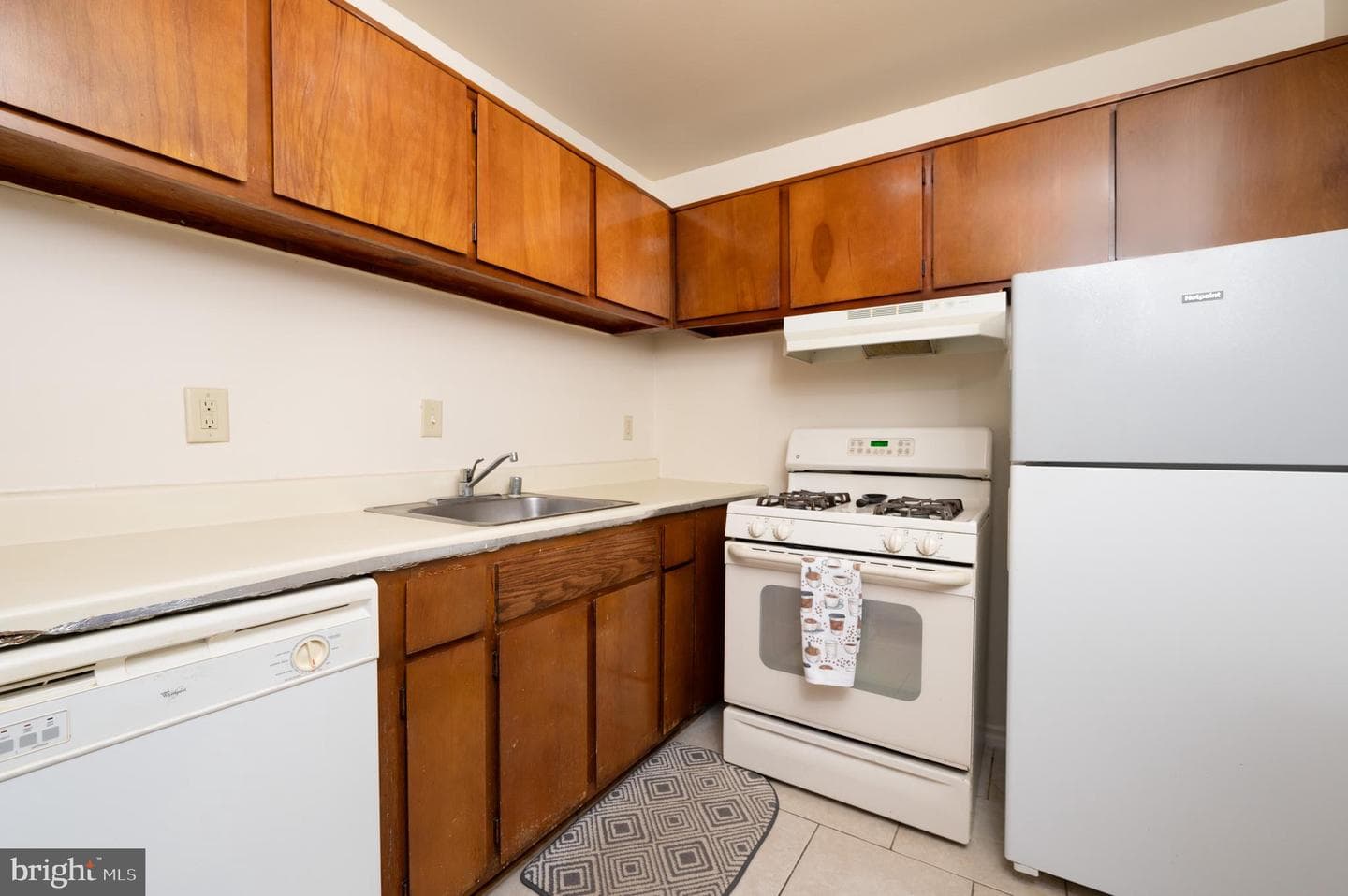 4413 Romlon Street #201 photo 10