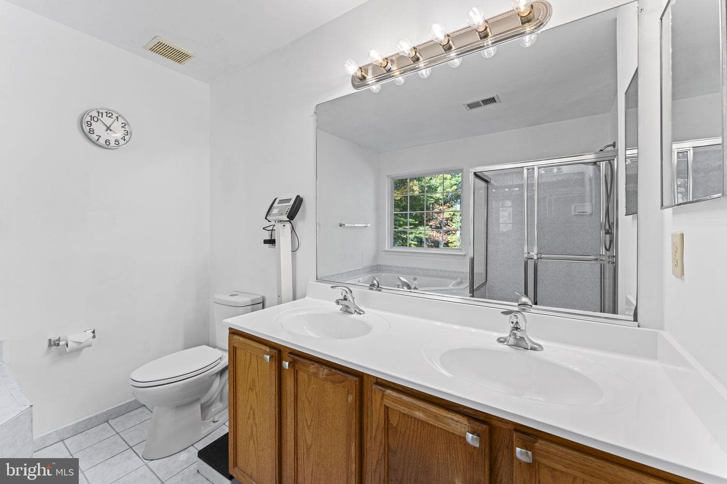 8800 Gladeside Drive photo 30