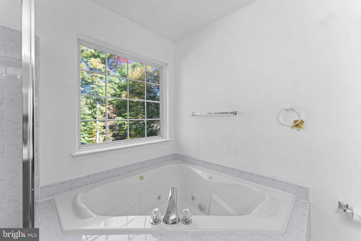 8800 Gladeside Drive photo 32