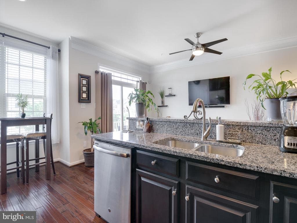 8920 Tower Place photo 17