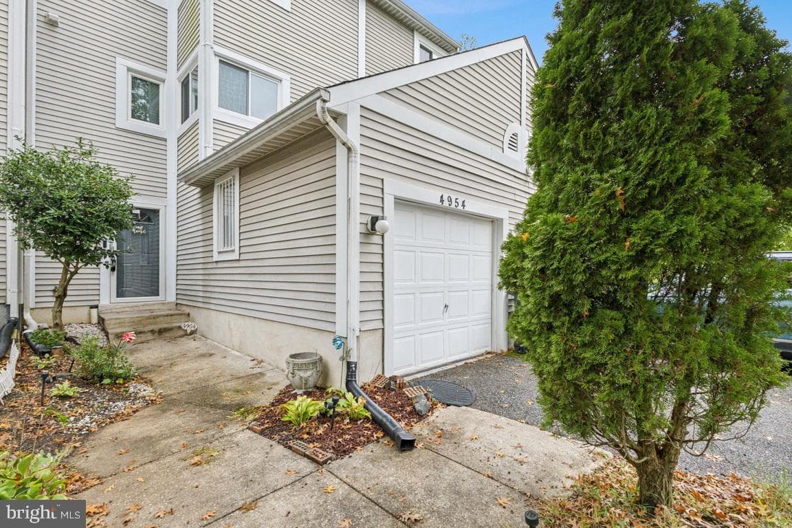 4954 Wealding Way photo 2