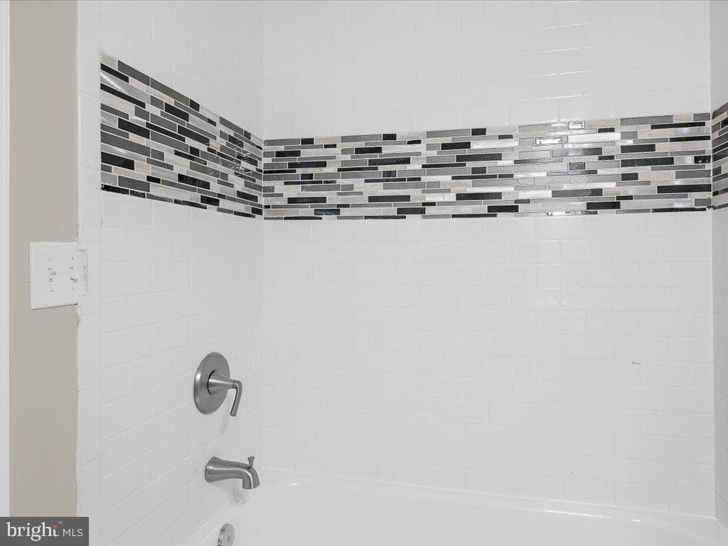 1208 Elfin Avenue photo 23