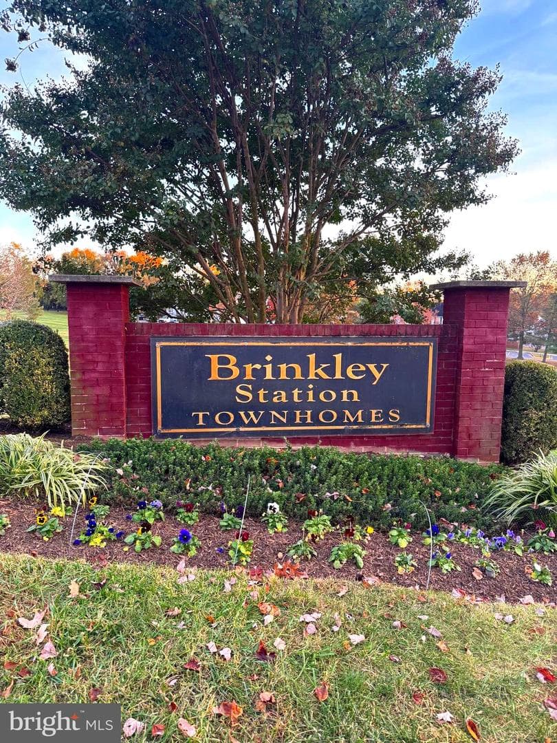 3103 Brinkley Station Drive photo 2