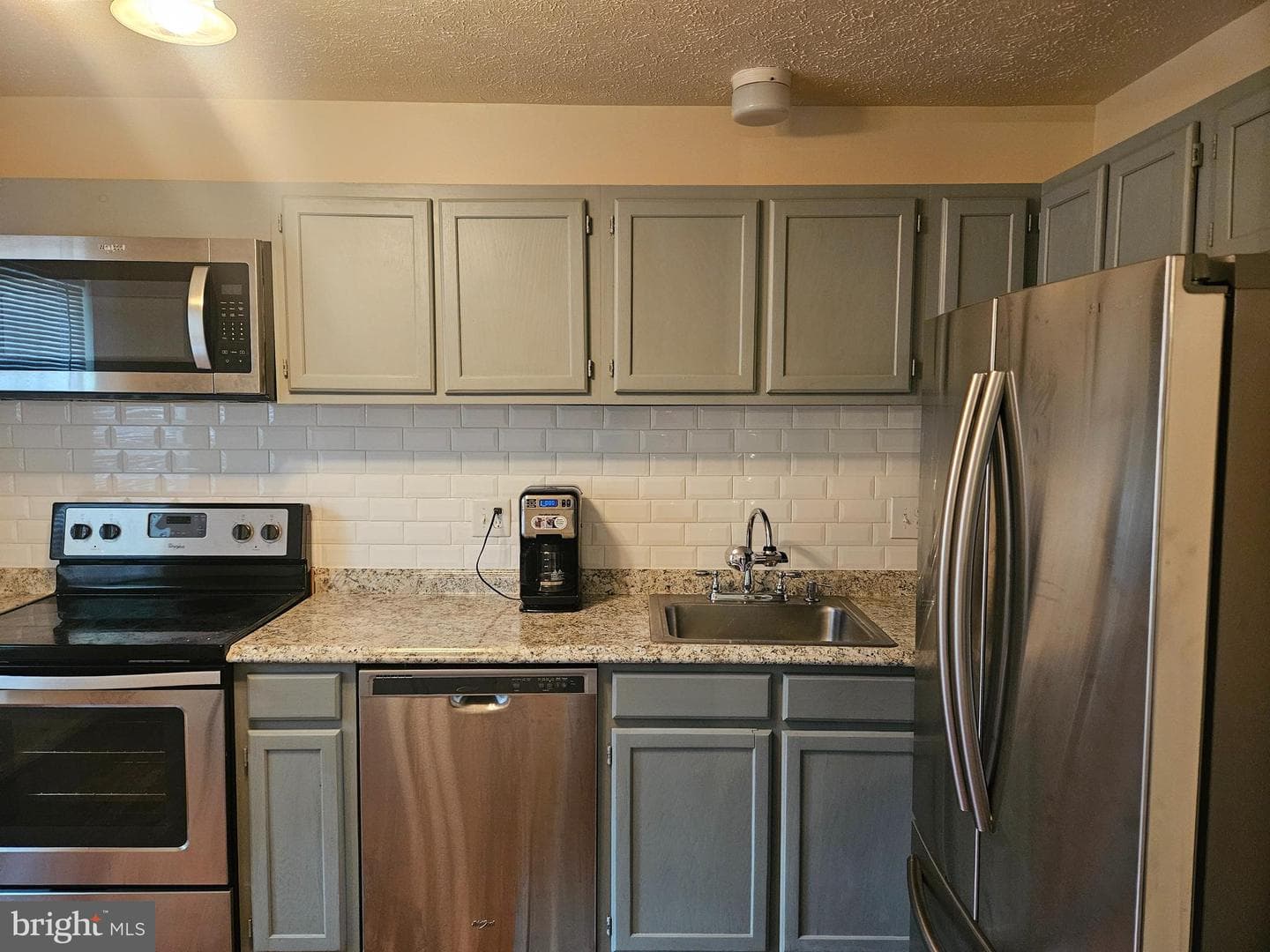 2760 Sweetwater Court photo 3