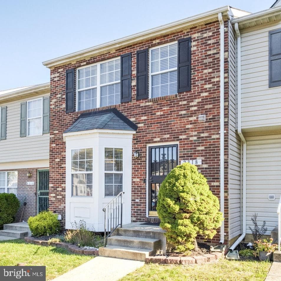 2318 Evian Court photo 1