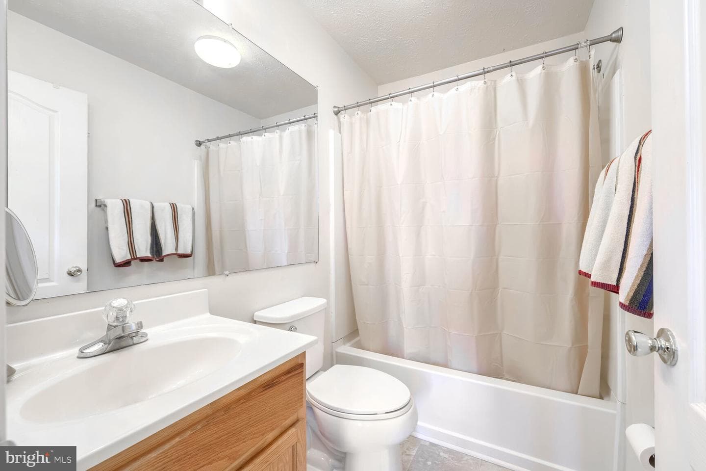 2318 Evian Court photo 10