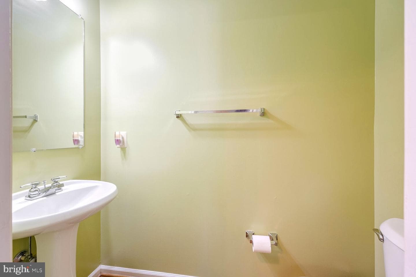2318 Evian Court photo 8
