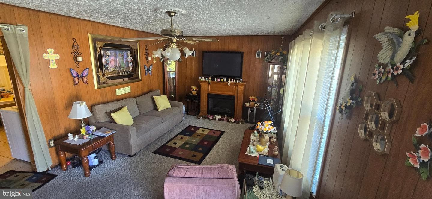 2915 Hempstead Drive photo 2