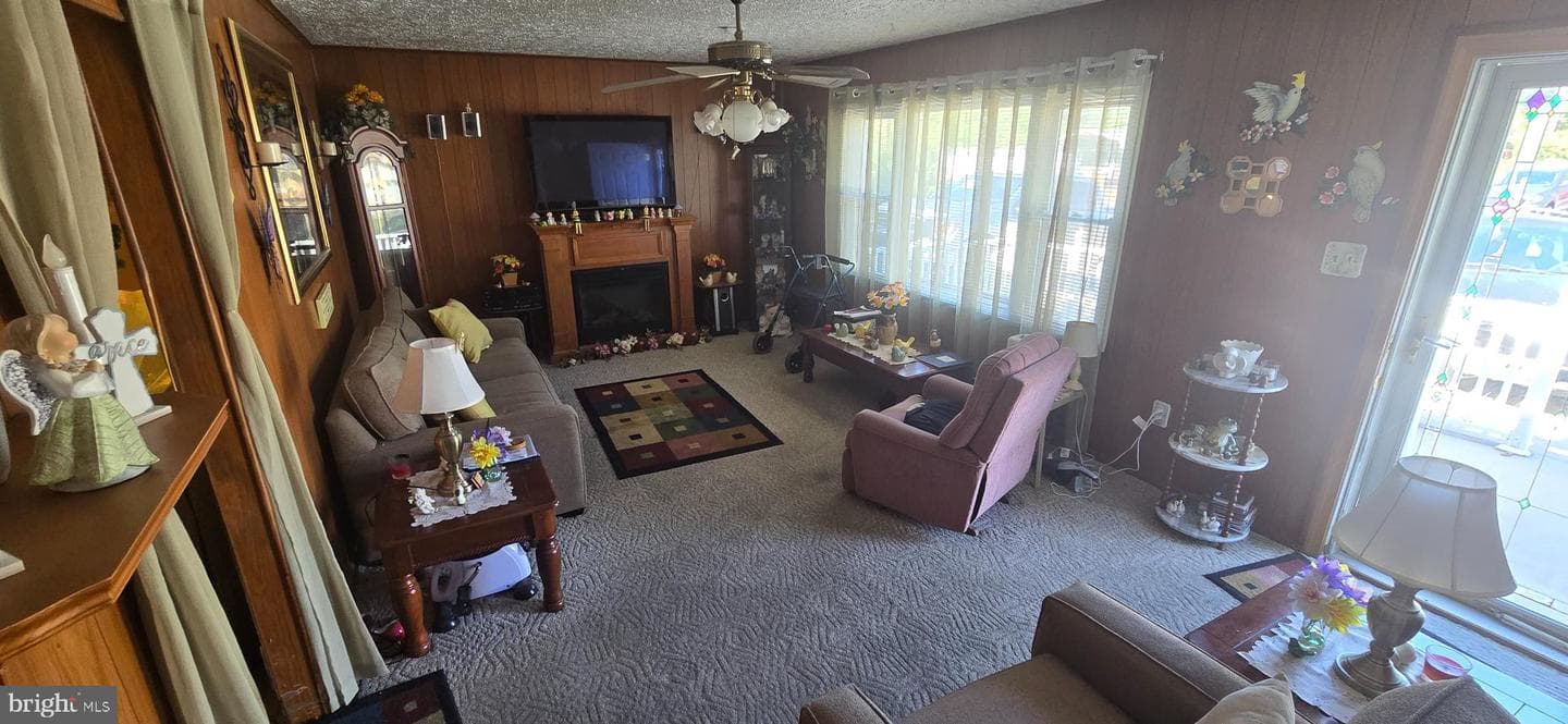 2915 Hempstead Drive photo 3