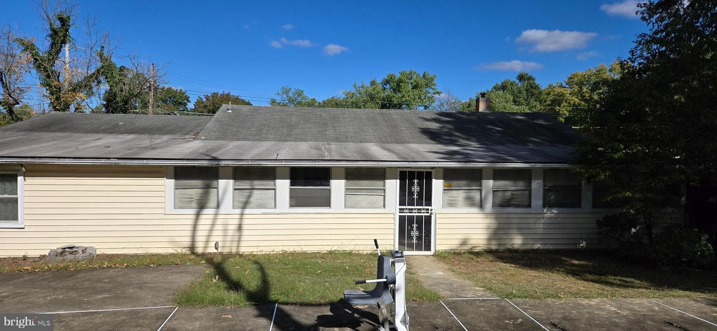 2915 Hempstead Drive photo 6