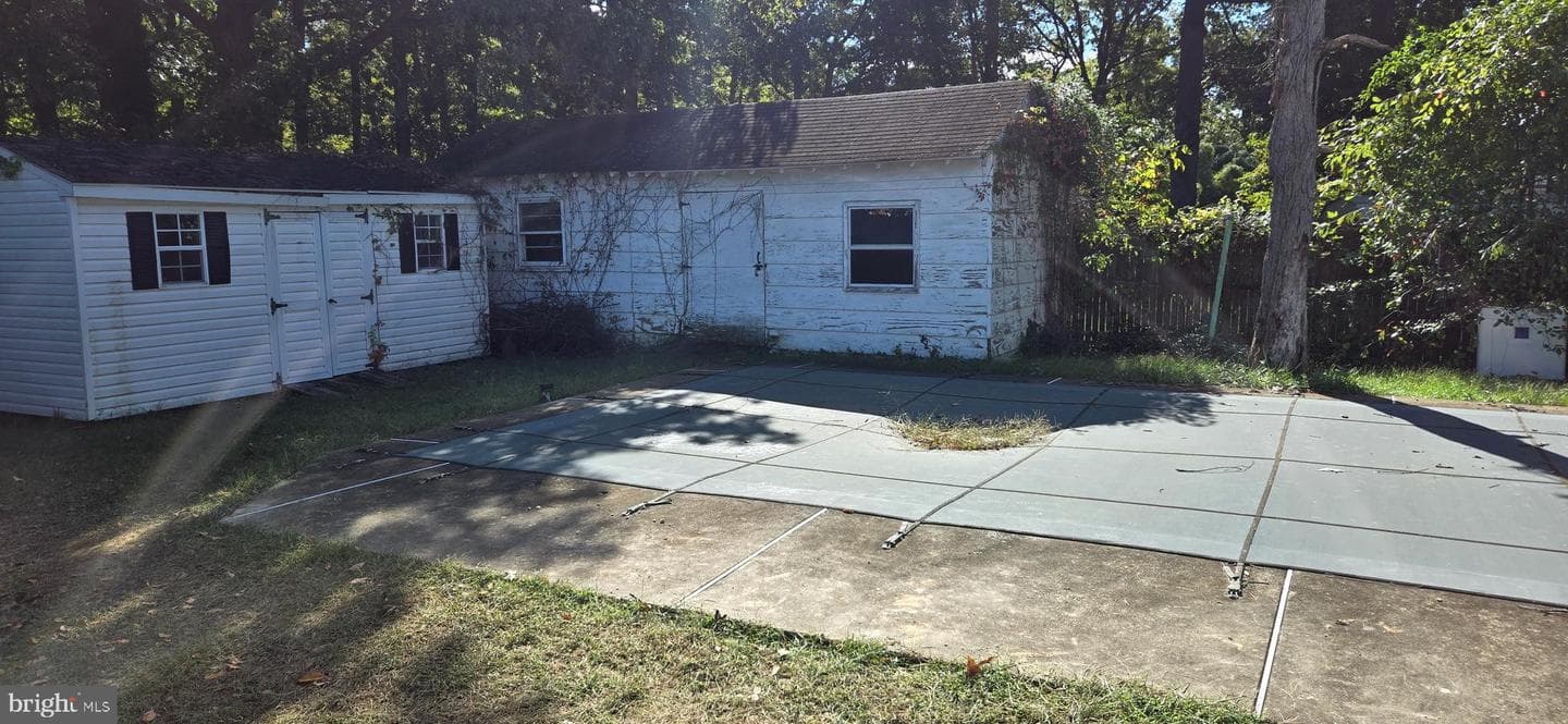 2915 Hempstead Drive photo 8